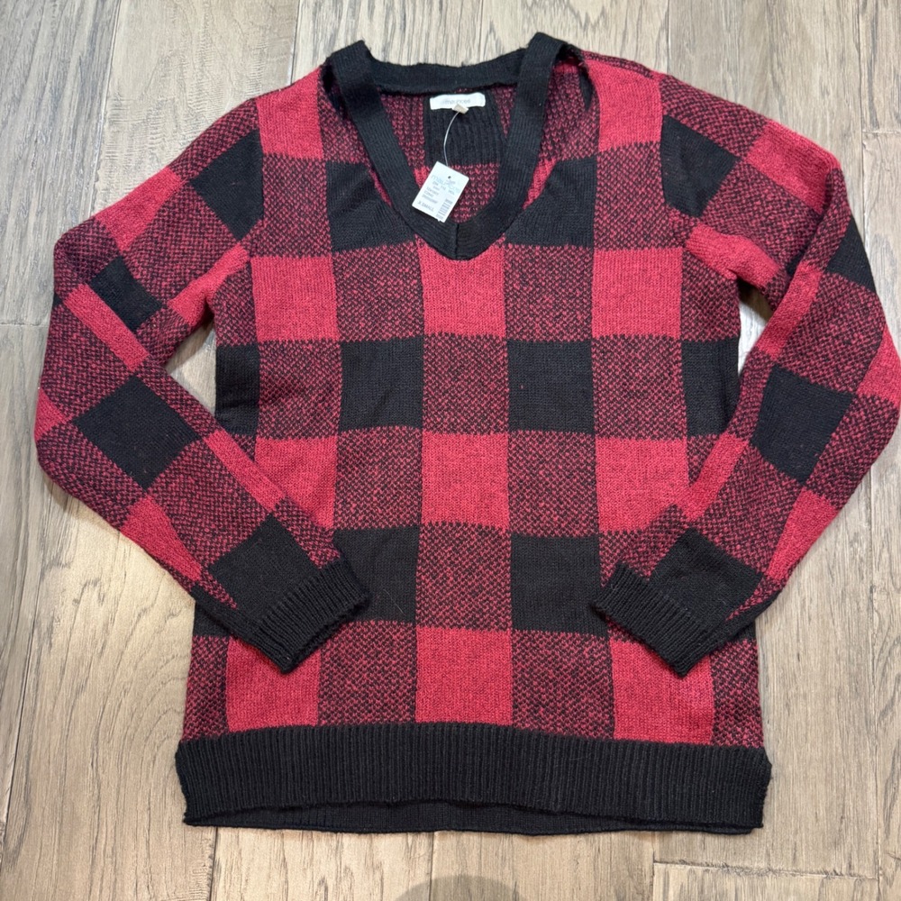 NWT Maurices Womens‎ Red Black Buffalo Plaid V Neck Sweater X Small